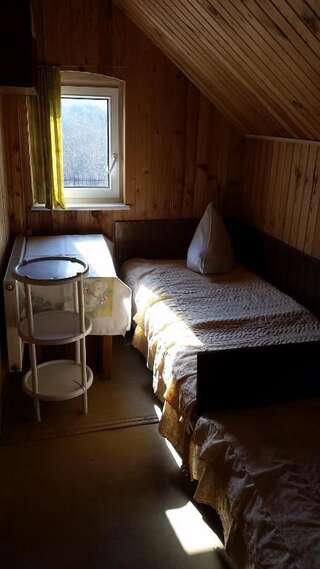 Гостевой дом Усадьба Танаевской Лесной Бюджетный двухместный номер с 2 отдельными кроватями-3